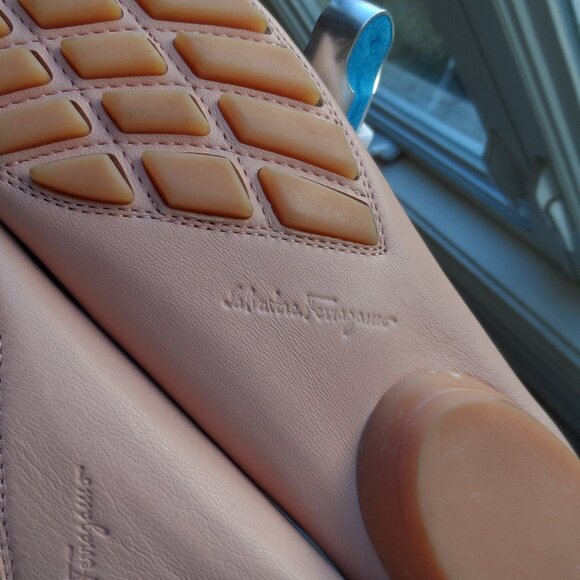 New Salvatore Ferrangamo Pink Calf Leather Gamcini Driver Loafer Size 9AA - Picture 16 of 16